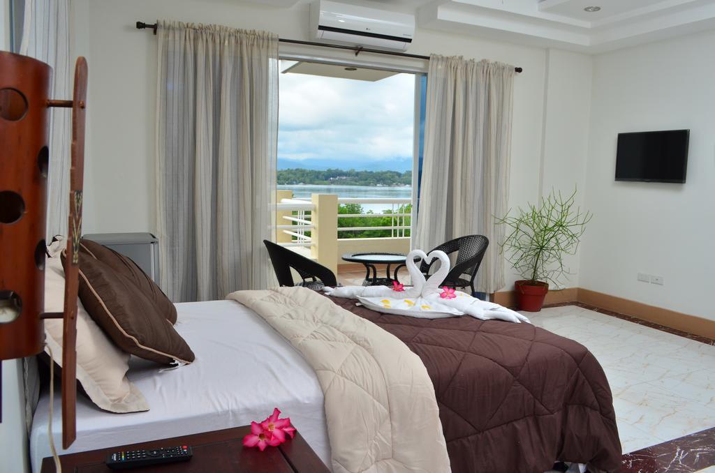 Villa De Sierra Vista Bay And Mountain View Inn Puerto Princesa Exterior foto